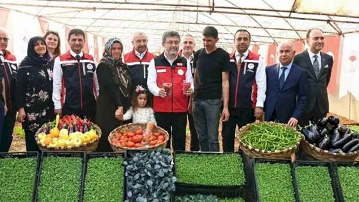 Bakan Yumaklı Şile’de üreticilerle buluştu