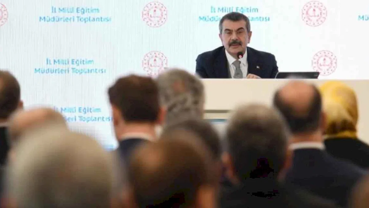 Bakan Tekin 81 ilin müdürleriyle toplandı