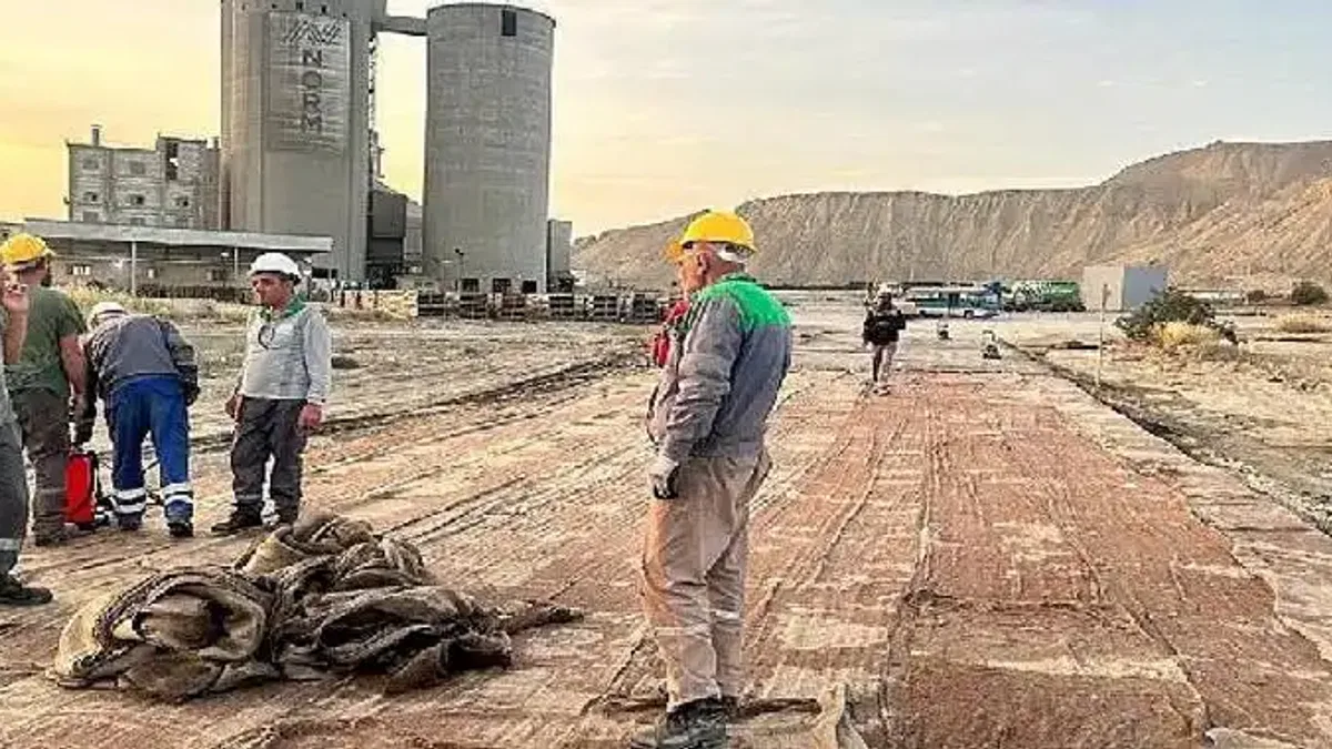 Türkçimento Azerbeycan'a beton yol uygulamaları konusunda destek veriyor