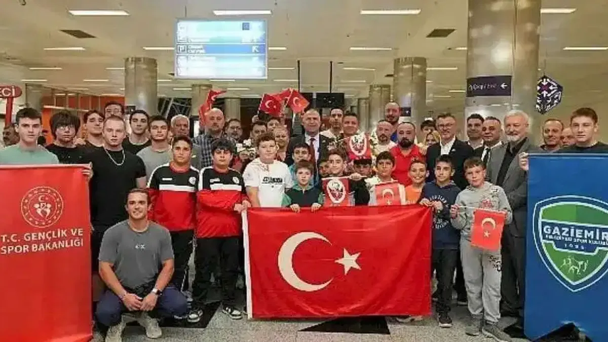 Gaziemirli güreşçi Oktay Kahraman dünya 3.'sü oldu