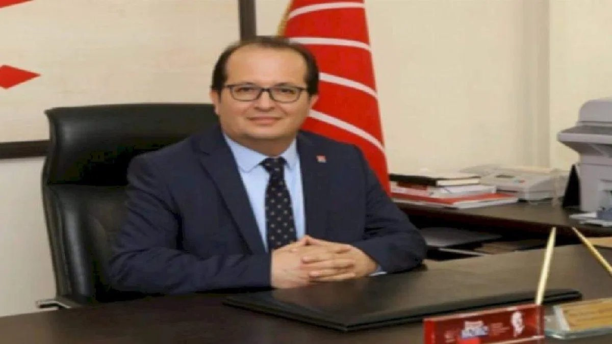 Rıdvan Şenyurt, CHP'den resmi başvurusunu yaptı