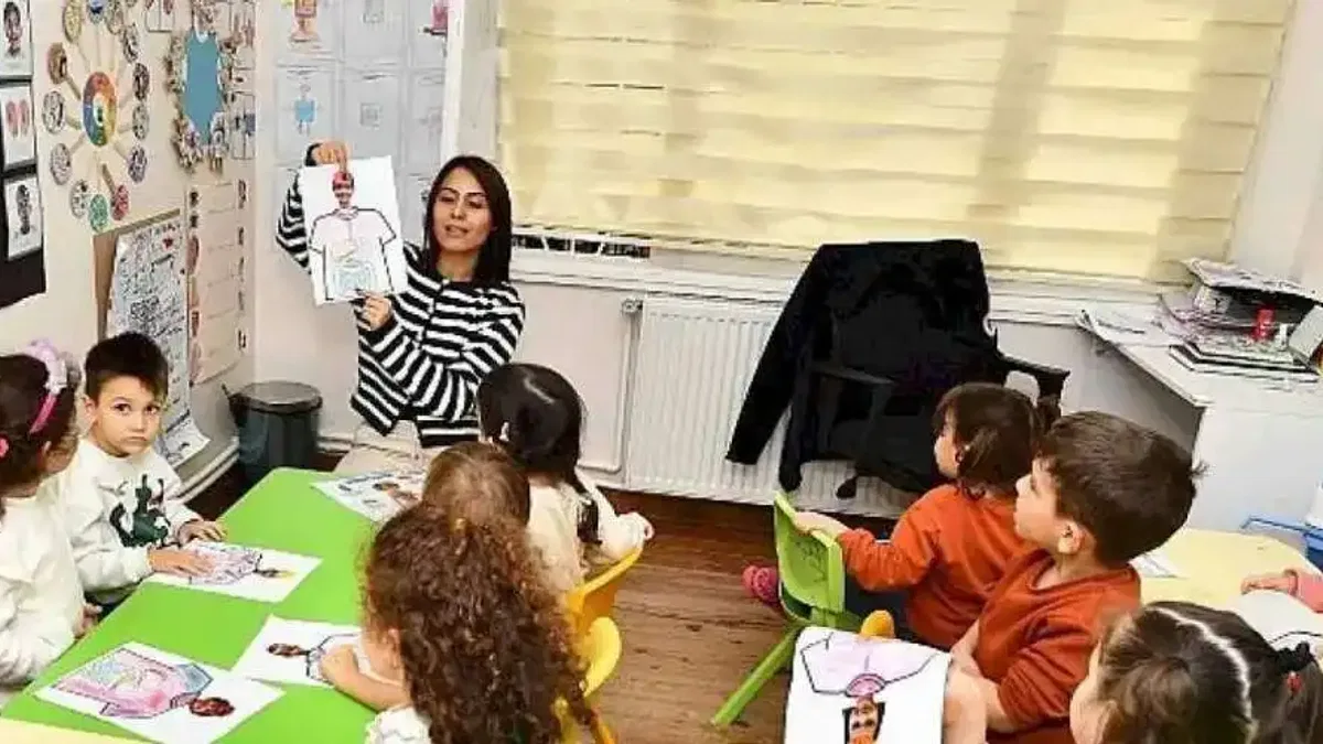 İZELMAN'ın öğretmenleri işine aşkla bağlı