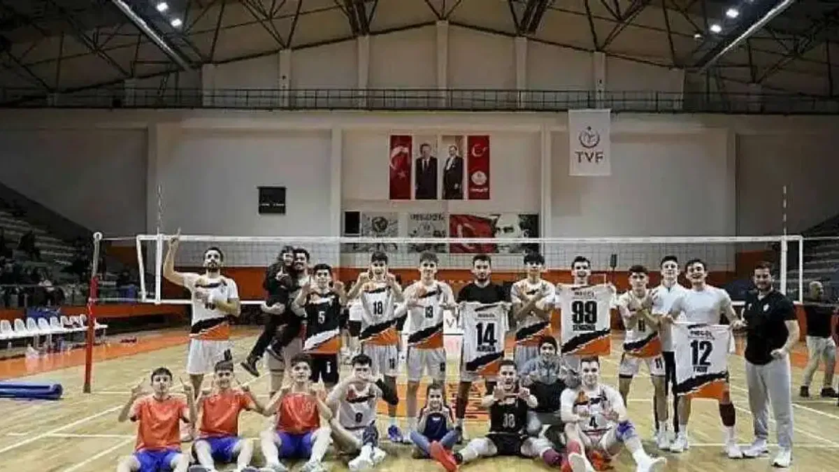 İnegöl Belediyespor Set Vermedi