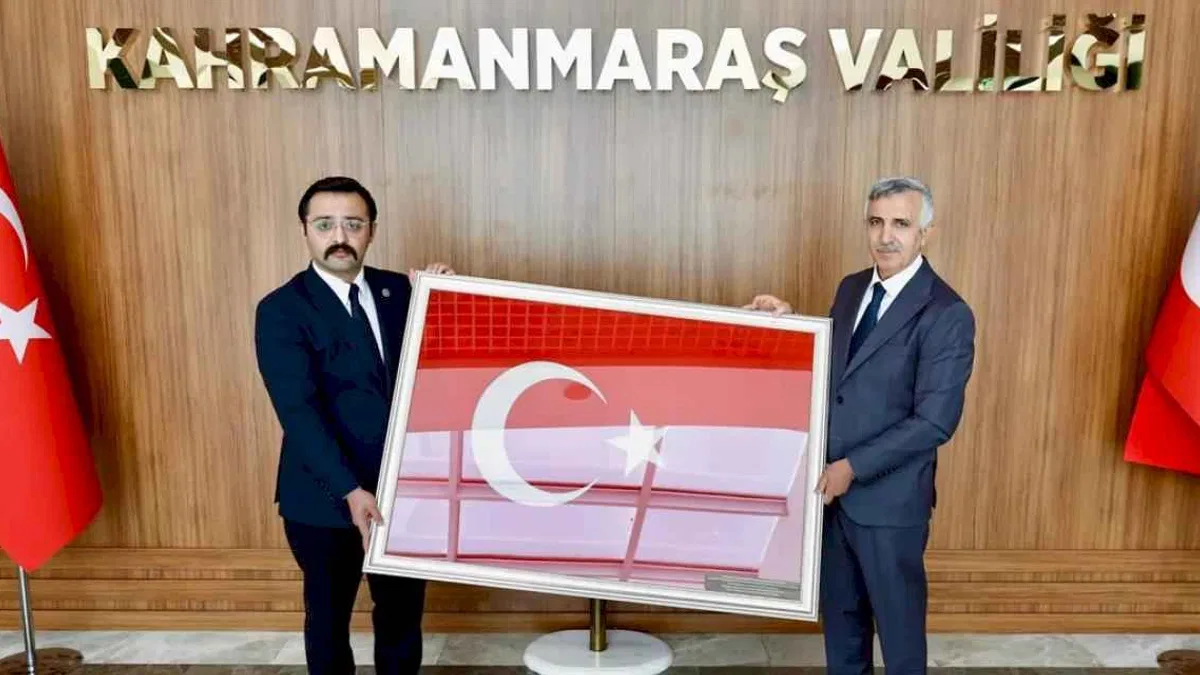 Kahramanmaraş'ta Şahbazlı'dan Vali Ünlüer'e anlamlı hediye