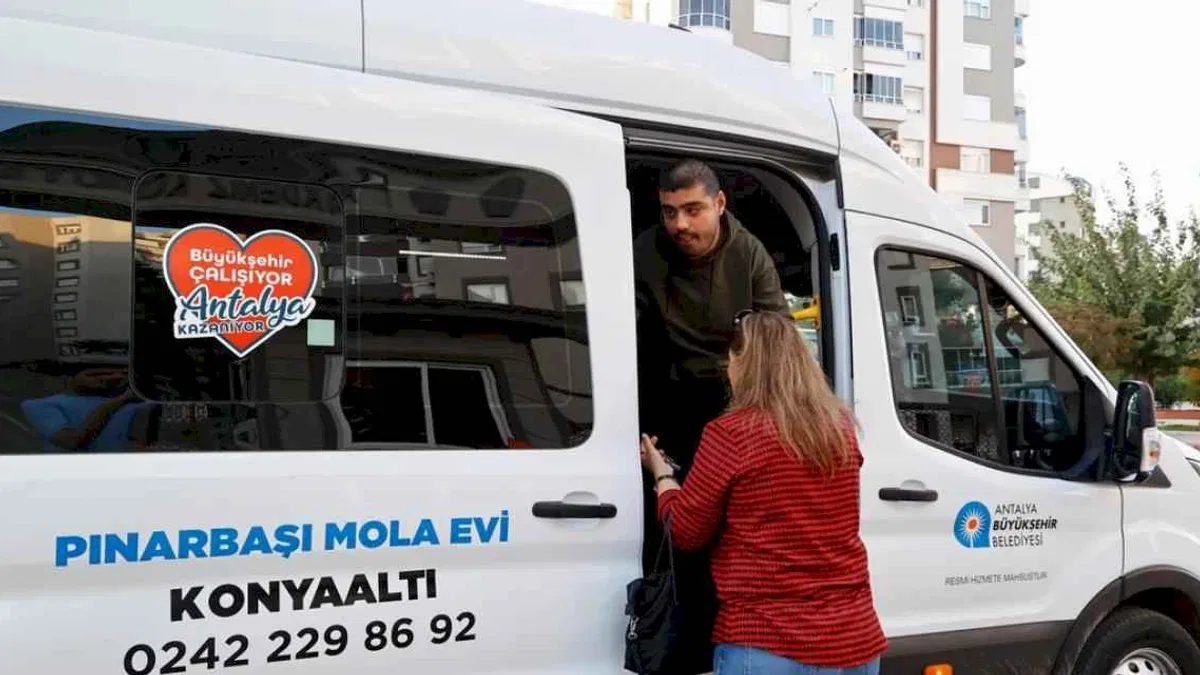 Antalya'da 'Mola Evleri' özel bireylerin ailelerine nefes aldırıyor
