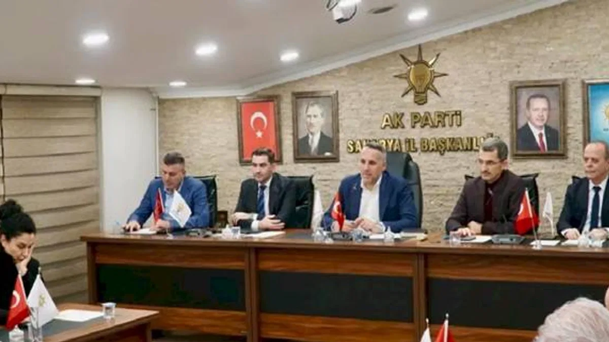 AK Parti Sakarya’da değerlendirme toplantıları yapıldı