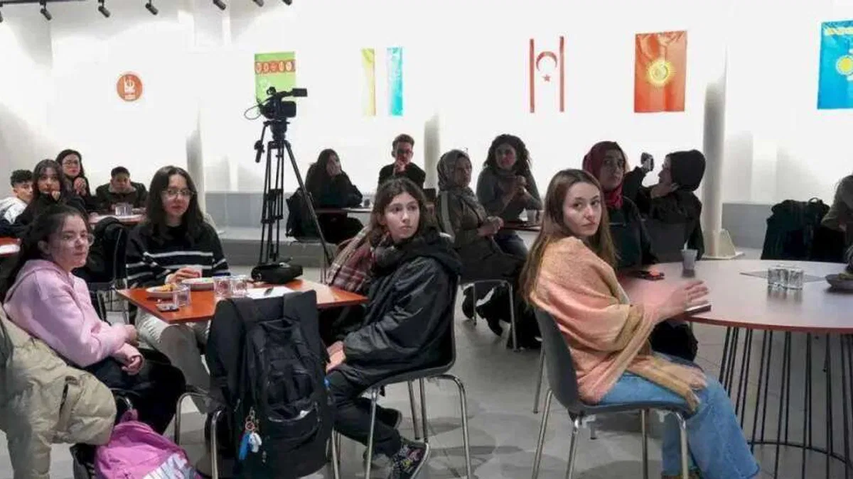Ankara Keçiören'de gençlere Erasmus+ bilgilendirmesi