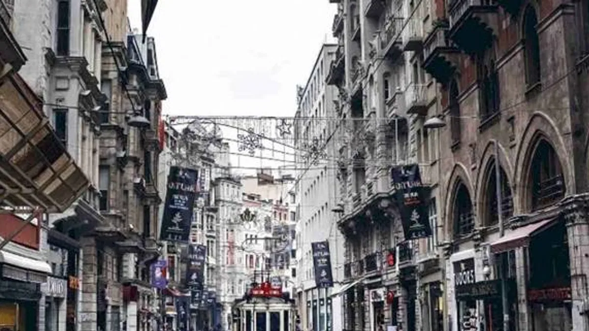 İstanbul'un gözde caddeleri kirada yarıştı