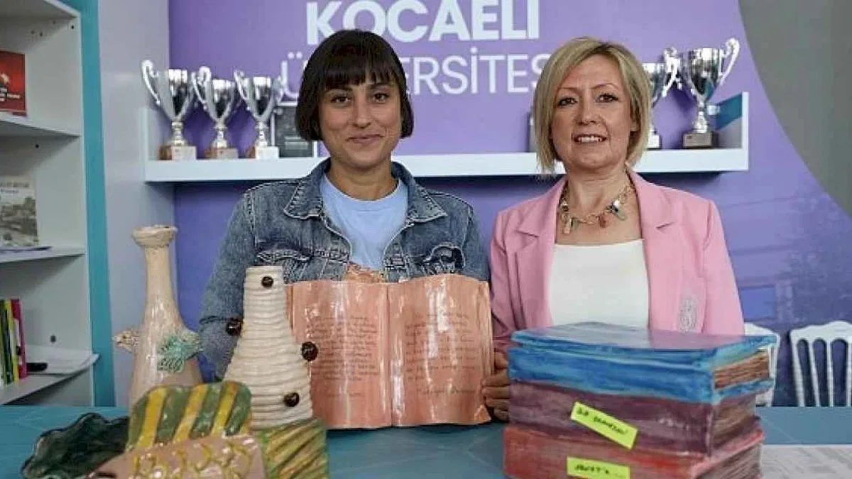 KOÜ'den Kitap Fuarına özel dip çamurundan seramik kitap