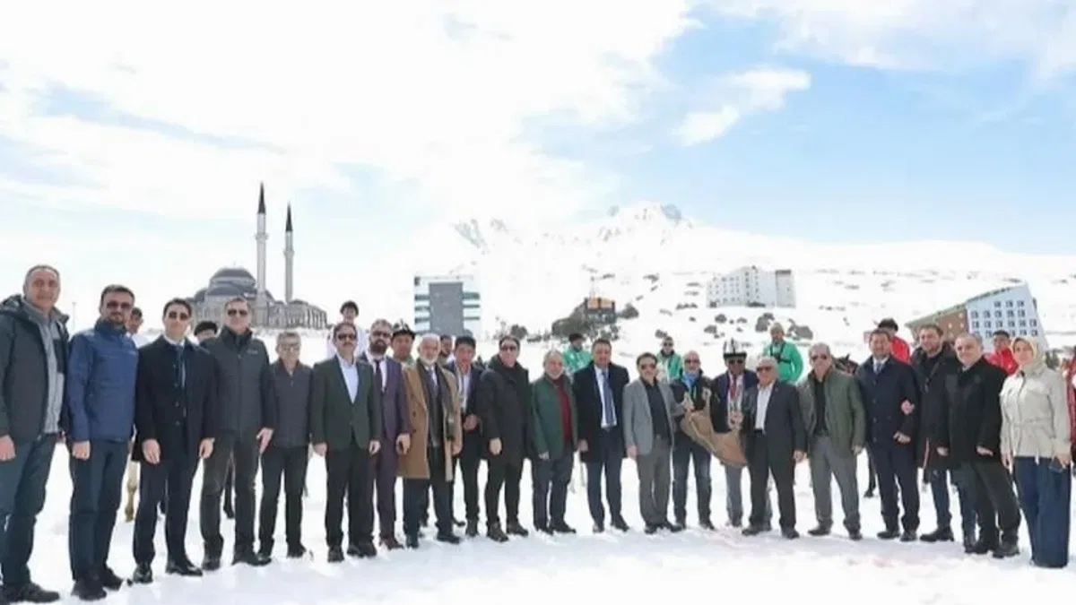 Kayseri Erciyes'te 'kökbörü' heyecanı