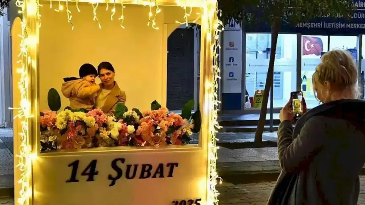 İzmir'de 'Sevgi Festivali' kapılarını açtı