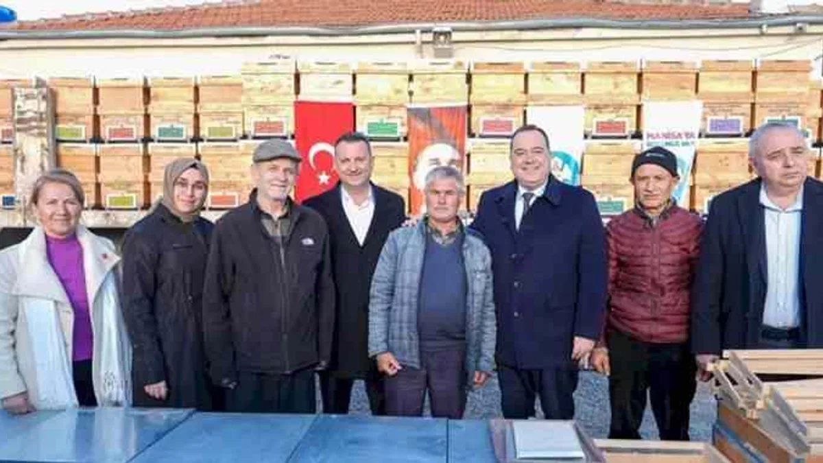 Manisa Büyükşehir'den arıcılara güçlü destek