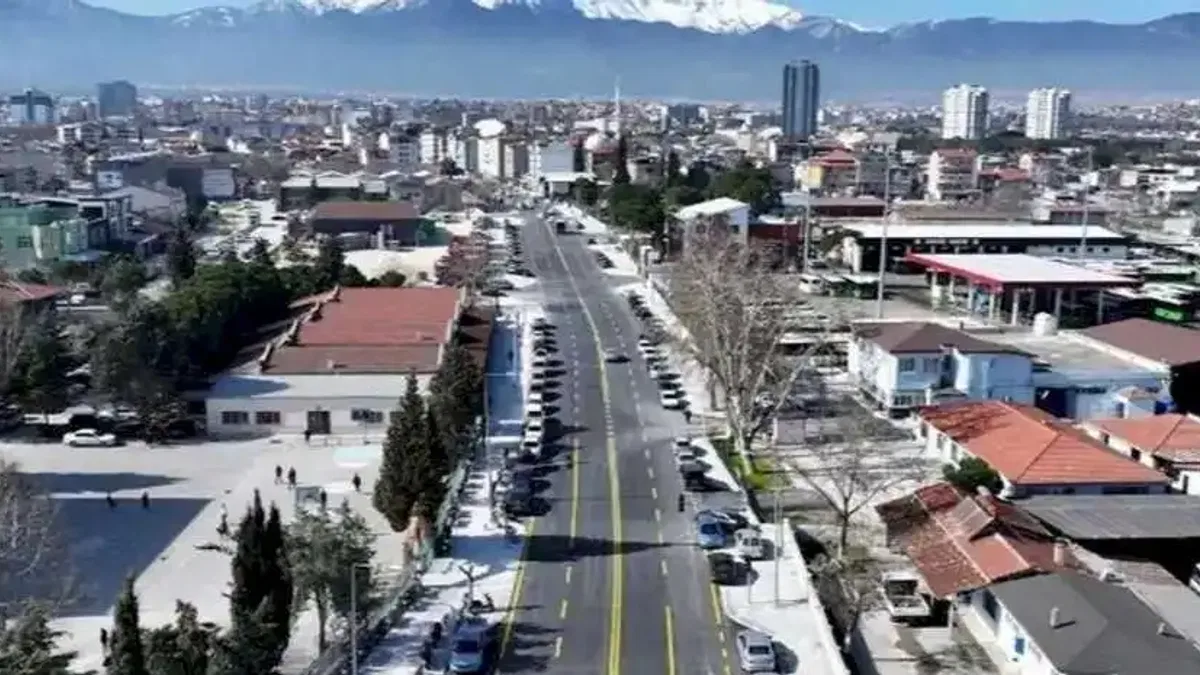 Denizli’de Çal Caddesi yenilendi, ulaşıma açıldı