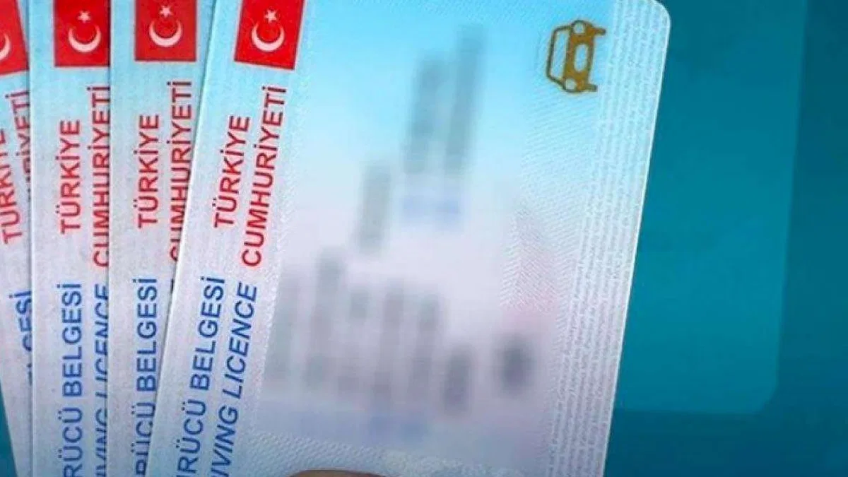 Ehliyet taşıma zorunluluğu kalkıyor! Ehliyetler kimlik kartına aktarılıyor