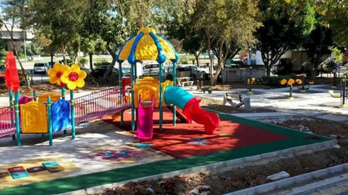 Antalya Muratpaşa’nın parkları yenileniyor