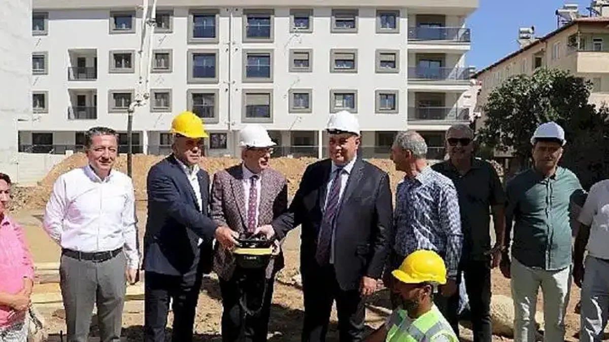 100. Yıl Konutları'nda Temel Atma Heyecanı