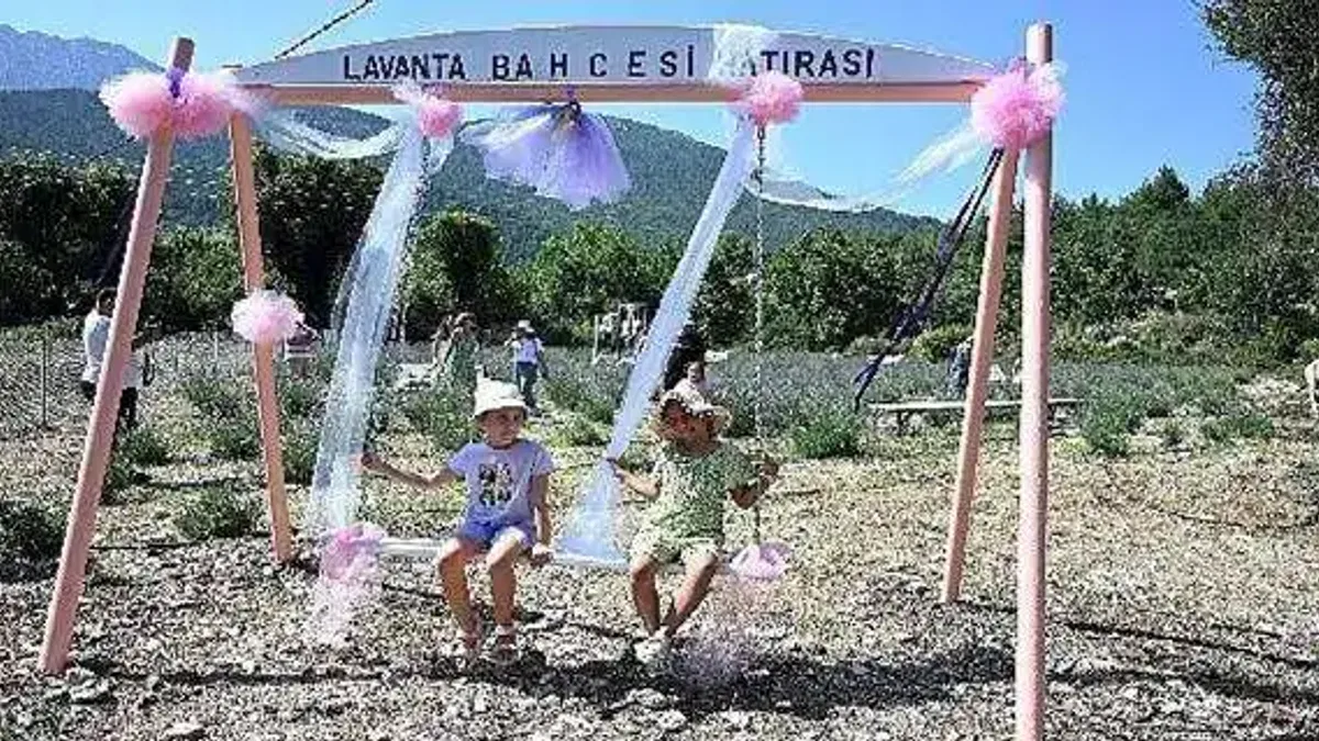 Kemer'de "Lavanta Bahçesi" tanıtım etkinlikleri devam ediyor