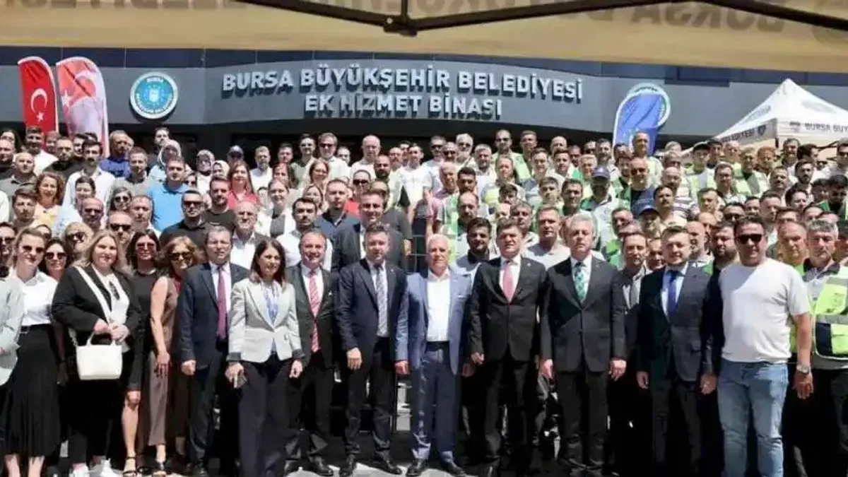 Başkan Bozbey, Bursa Büyükşehir ailesiyle bayramlaştı