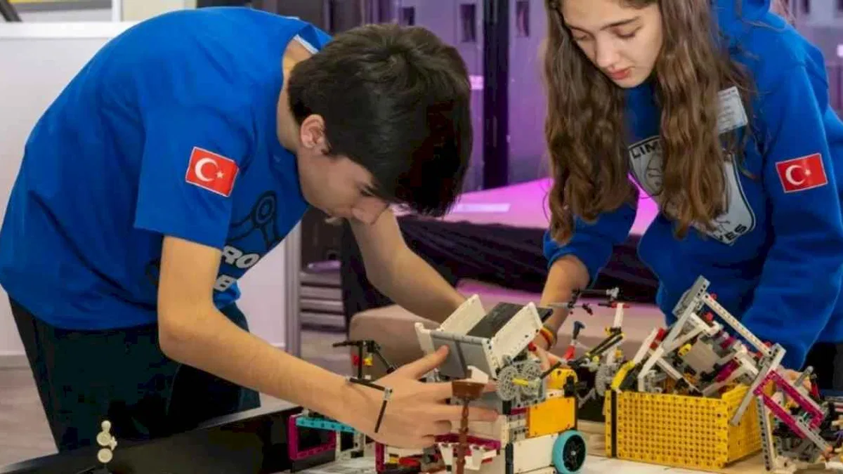 Bilim Kahramanları’nın yeni görevi okyanusları keşfetmek!