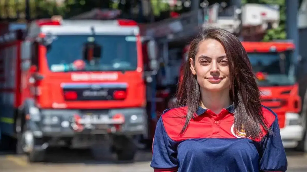 İzmir İtfaiyesi’nin ilk kadın şoförü