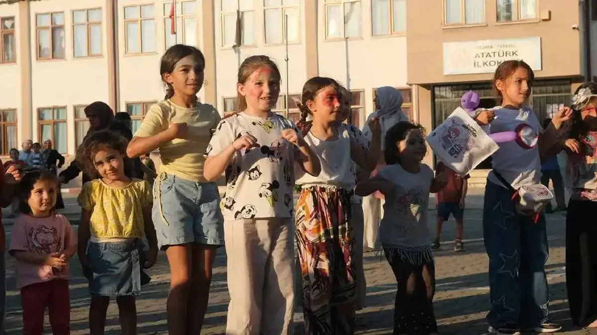 Sakarya Taraklı'da çocuklarla 'Gezgin' buluşma