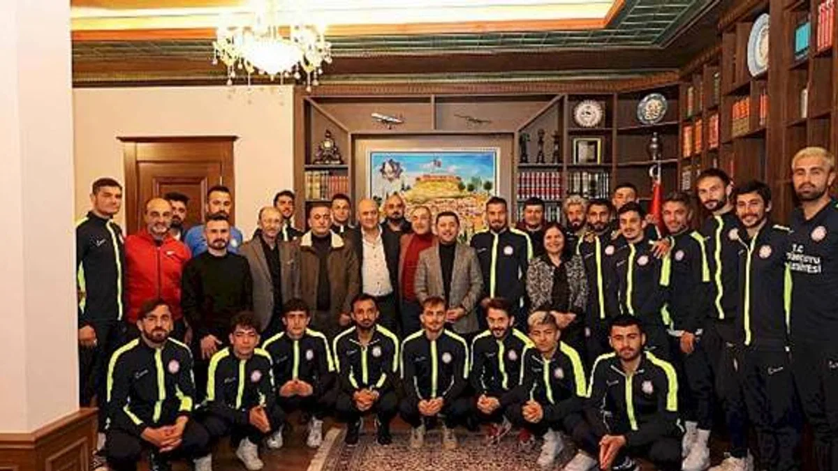 Suvermez Kapadokyaspor, Başkan Rasim Arı'yı Ziyaret Etti