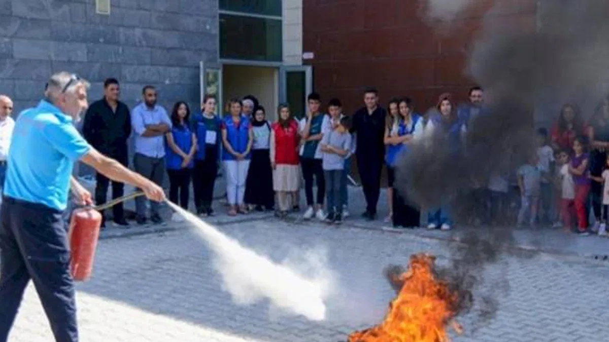 Diyarbakır İtfaiyesi'nden yangın tatbikatı