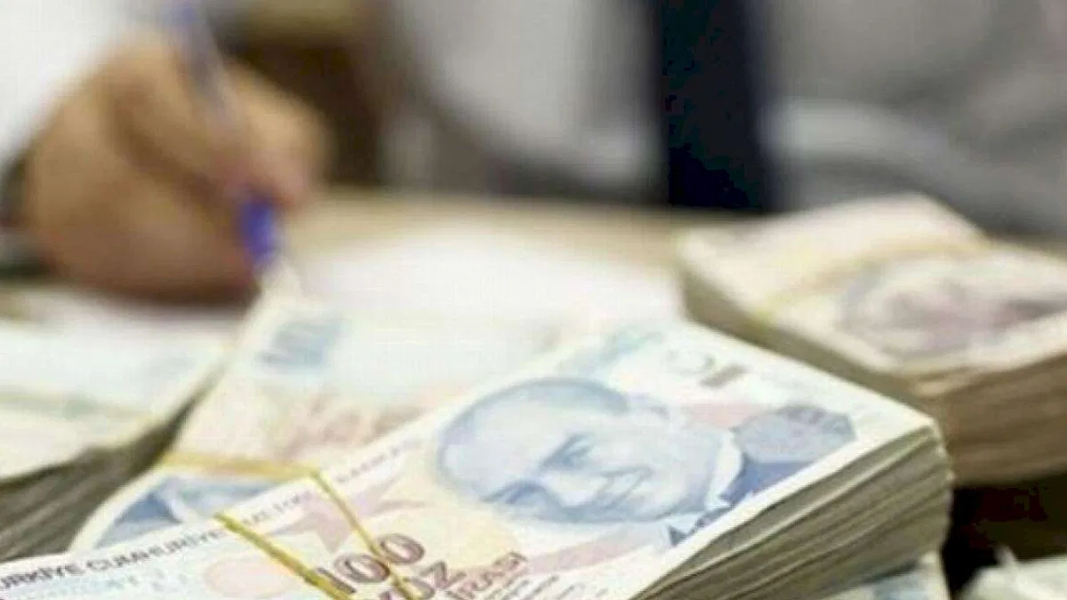 Çalışan emekliye 5 bin lira Resmi Gazete'de