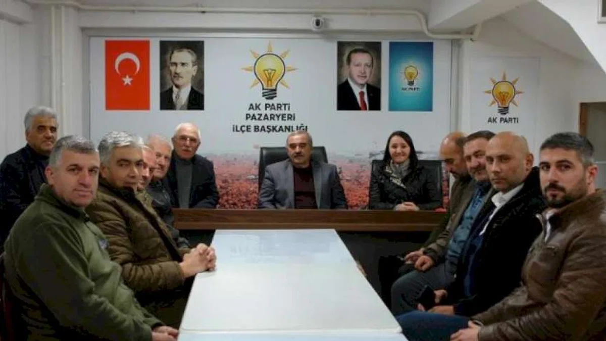 Pazaryeri’nde AK Parti’den tam kadro toplantı
