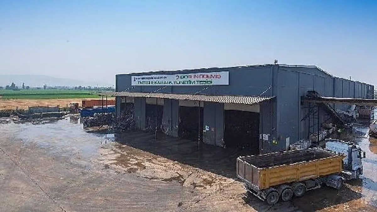 Atıkları ekonomiye kazandıran fabrika