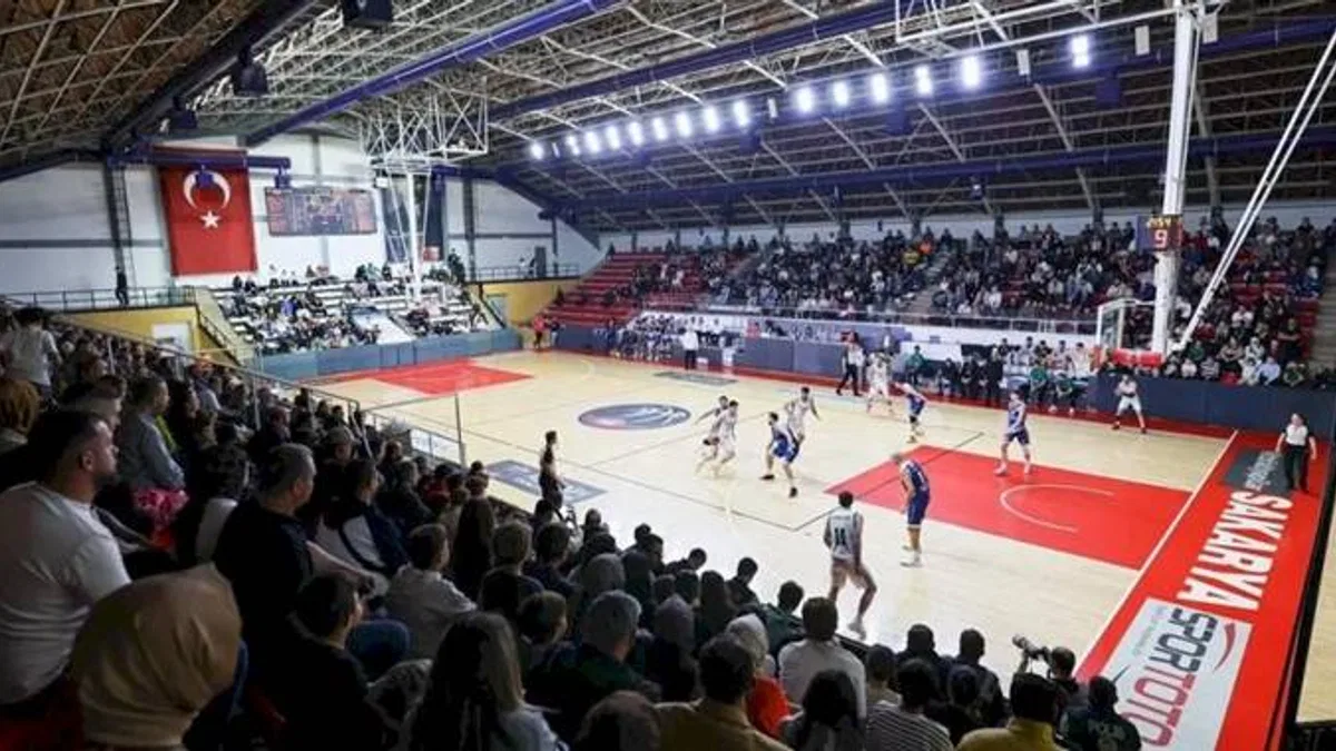 Lider Sakarya, taraftarı önünde Kütahya BSK’ı ağırlayacak