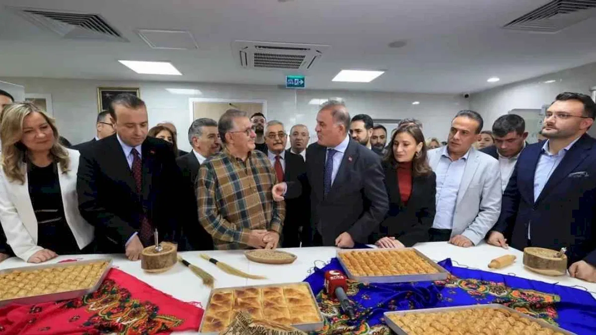 İstanbul Büyükşehir'den gençlik ve meslek eğitimine büyük yatırım