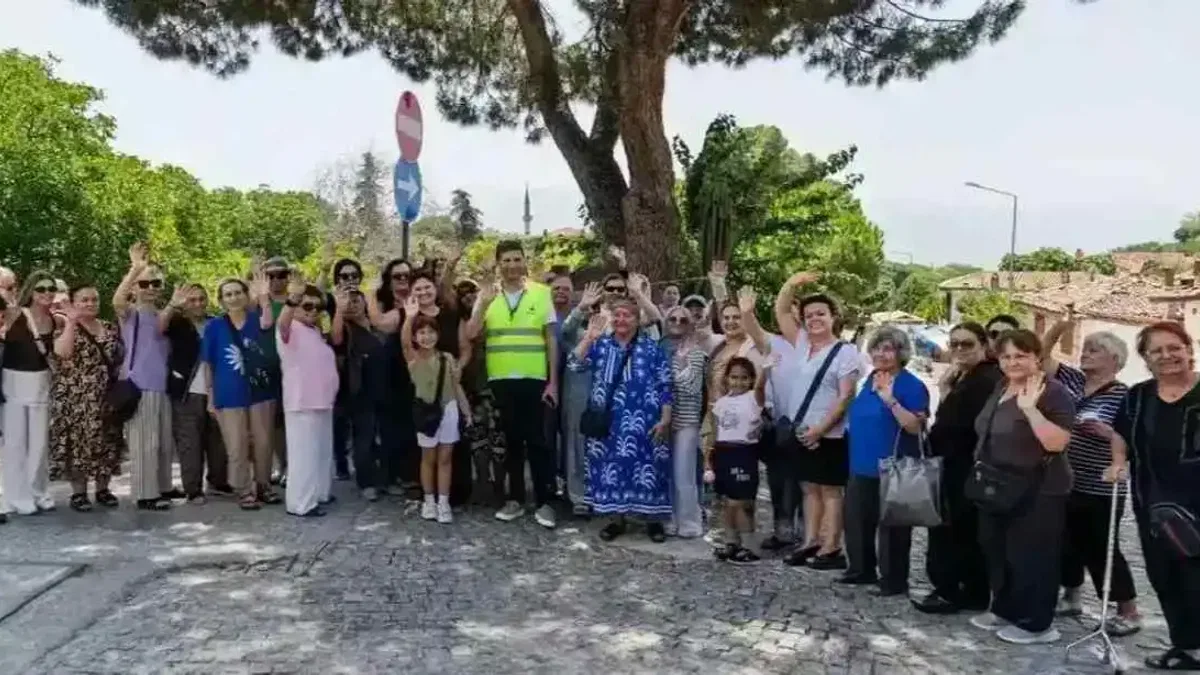 Kültür gezileriyle İzmir’i keşfettiler