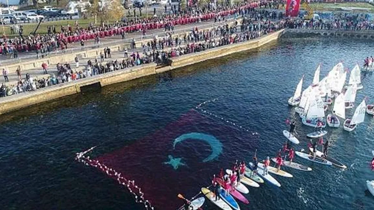 10 Kasım'da Atatürk İçin El Ele "Ata'ya Saygı Zinciri"