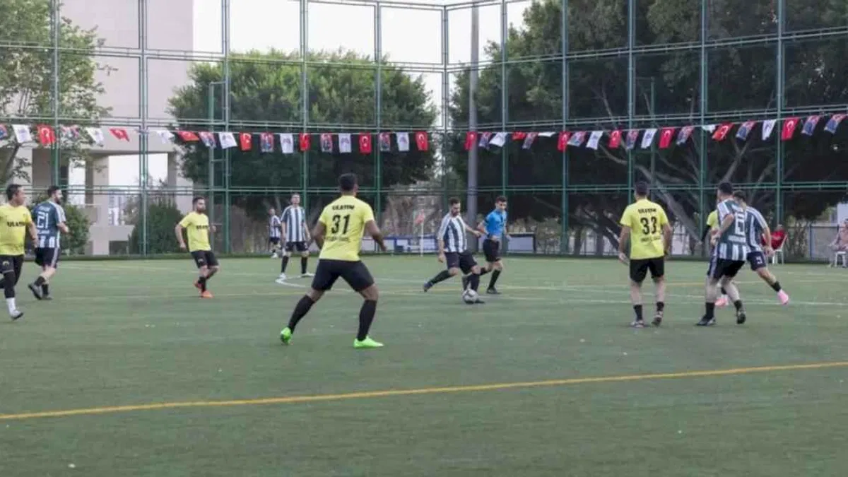 Mersin Büyükşehir Belediyesi 3. Birimler Arası Futbol Turnuvası başladı