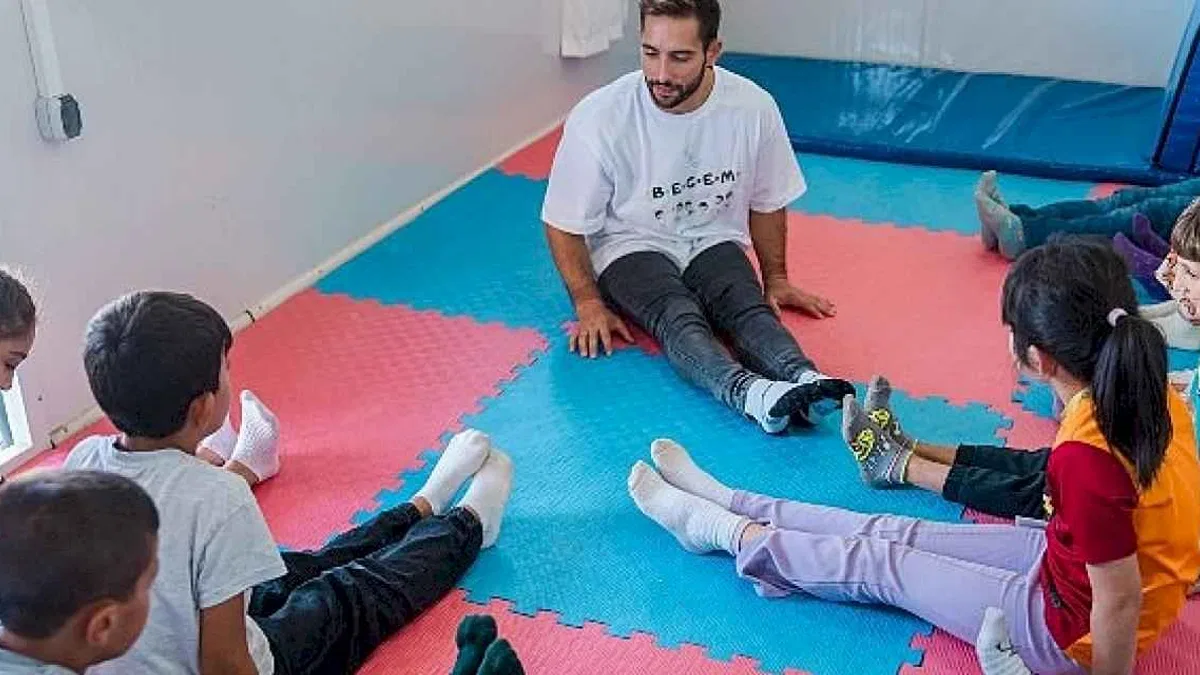 Vestel ve SosyalBen Vakfı çocukları şampiyonlarla buluşturdu