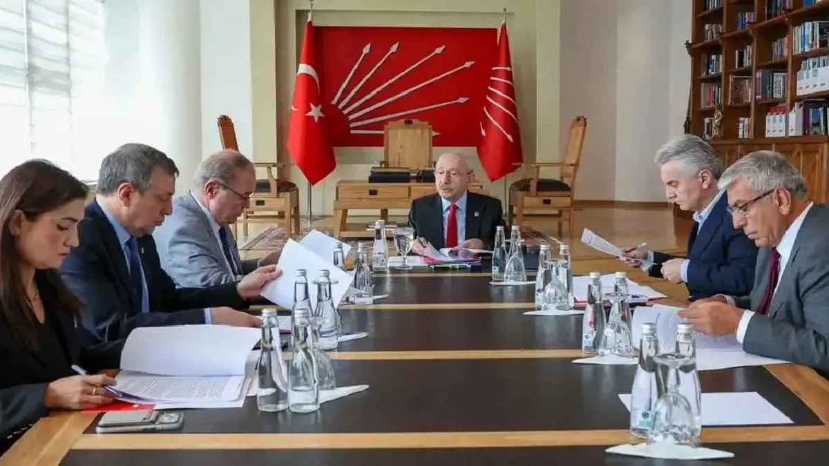CHP Ekonomi Masası borsa gündemiyle acil toplandı
