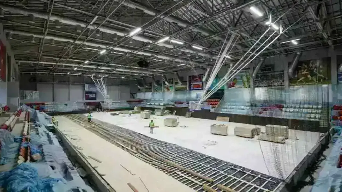 İzmir'de Celal Atik Spor Salonu FIBA standartlarına kavuşuyor