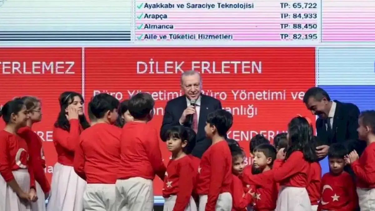 Öğretmenler Günü’nde atama müjdesi... 15 bin öğretmenin daha ataması yapıldı