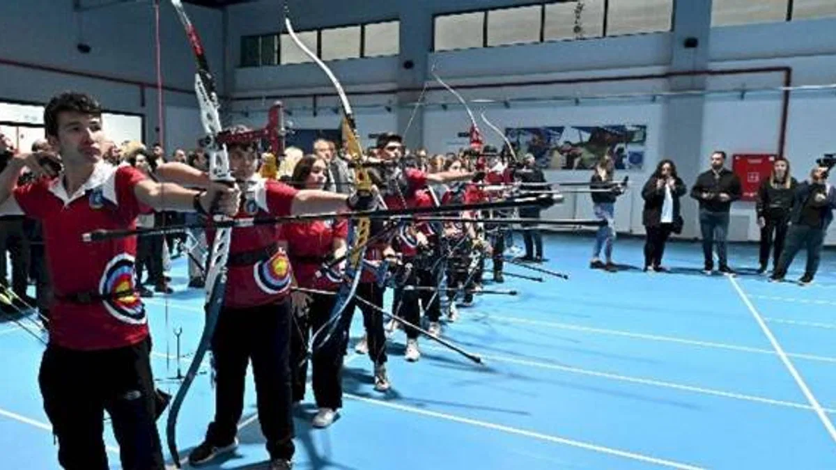 Madalyalı okçular Bursa'daki tesiste yetişecek