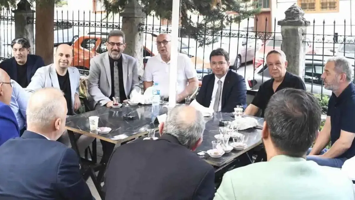 Bursa Osmangazi’de mahalle ziyaretleri sürüyor