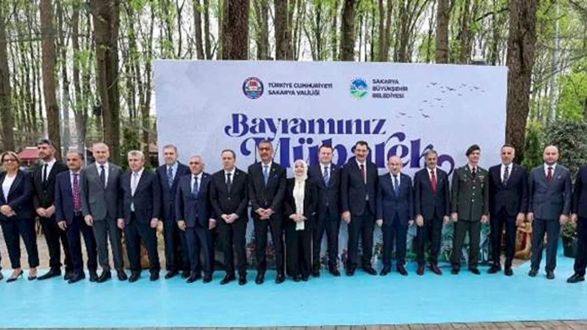 Başkan Alemdar, şehirle bayramlaştı
