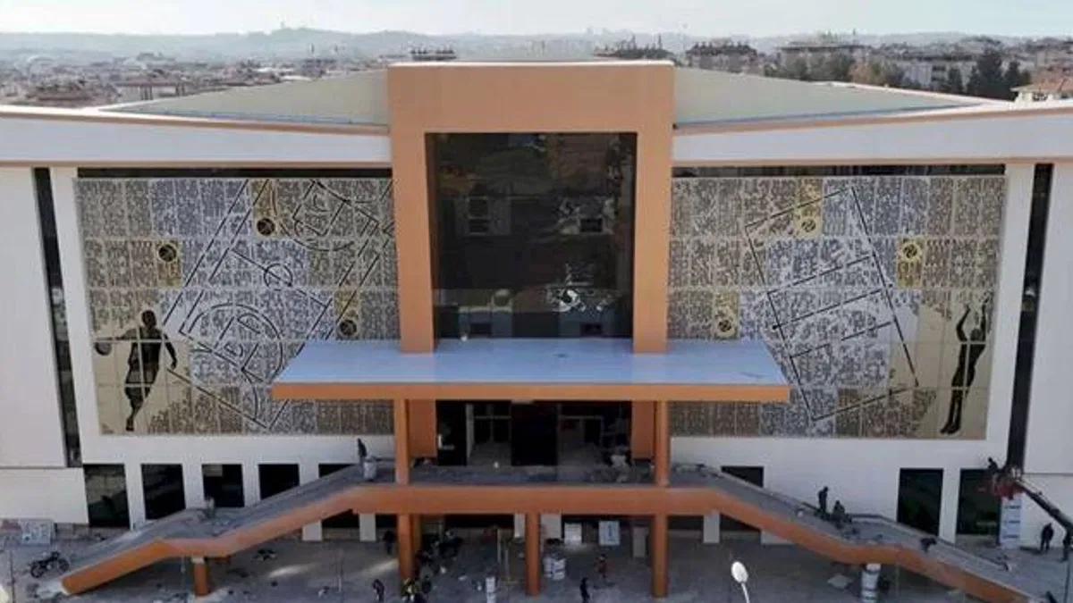 Gaziantep'de Kamil Ocak Spor Salonu 'Gazi Oyunları' ile kapılarını açıyor