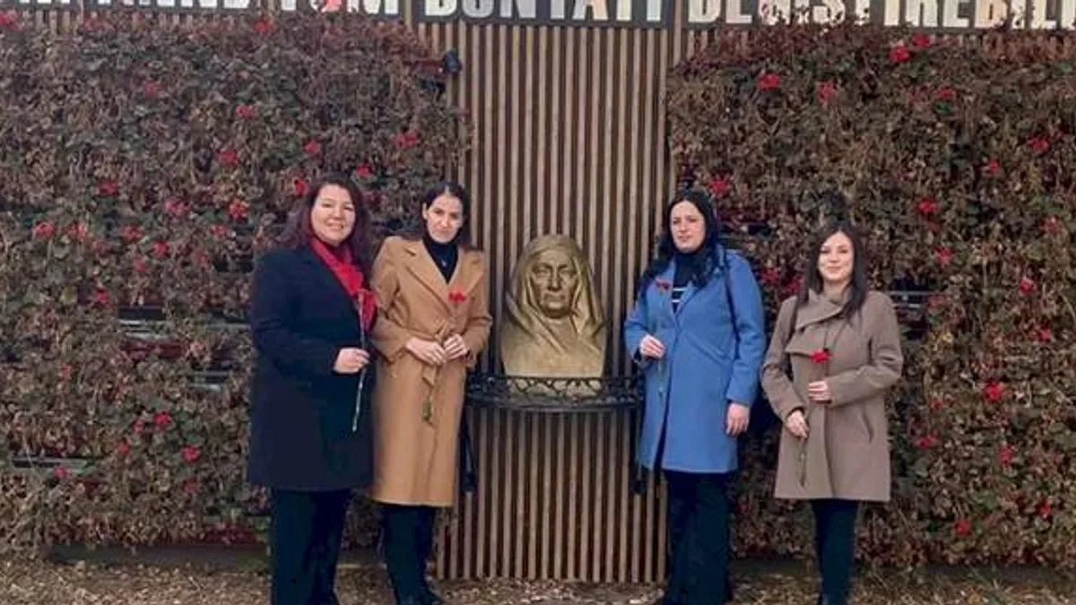 MHP Merkez'den Zübeyde Hanım Anıtı’na anlamlı ziyaret