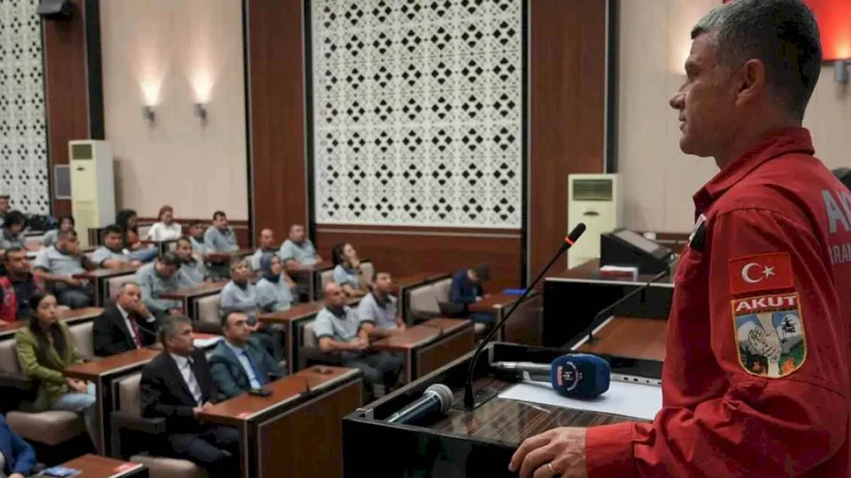 Keçiören'de güvenlik personeline afet farkındalık ve yangın eğitimi