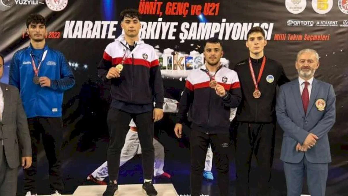 Sakaryalı karatecilerden gurur tablosu