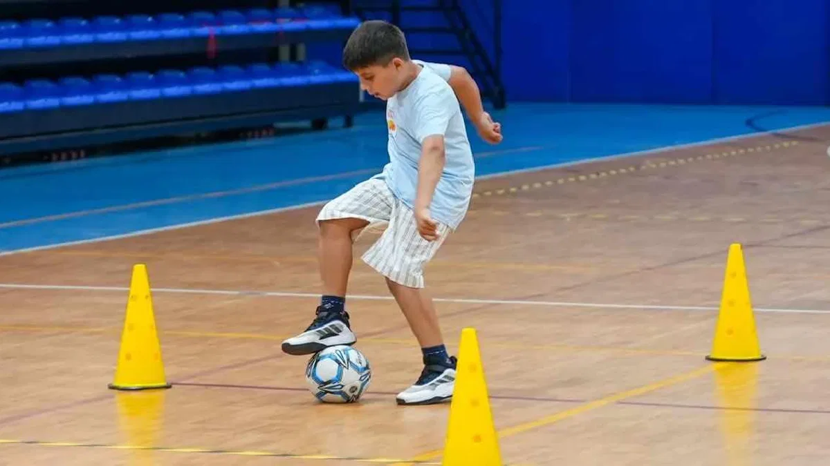 İstanbul Maltepe'de futsal ve masa tenisi dersleri başladı