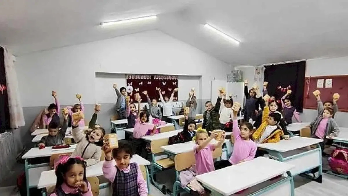 İnegöl'de Öğrencilere 26 Bin Kumbara Dağıtılacak