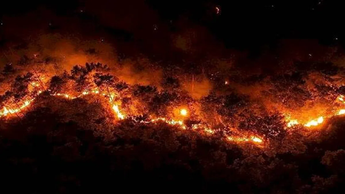 Antalya Büyükşehir Göynük yangını için seferler oldu