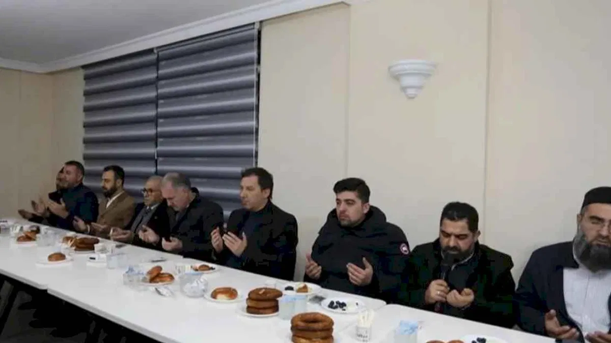Bursa İnegöl Üçevler Cami'inde 'Bereket Sofrası' kuruldu